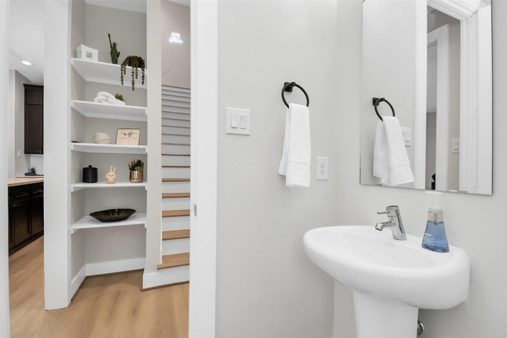 5718 Beall Street - Photo 9
