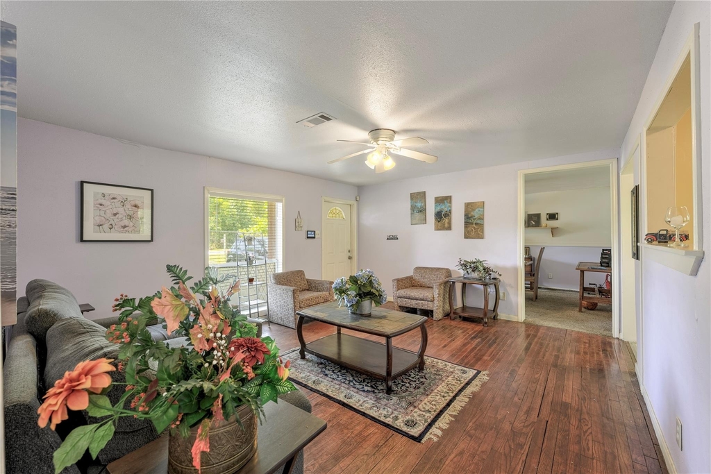 3627 Thistle Street - Photo 3