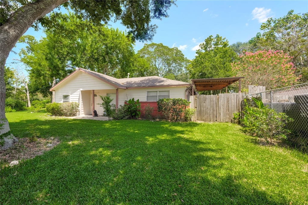3627 Thistle Street - Photo 1