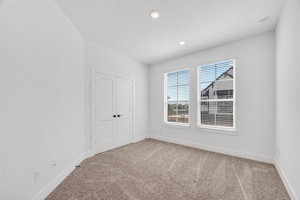 24011 Breezy Bank Trail - Photo 32