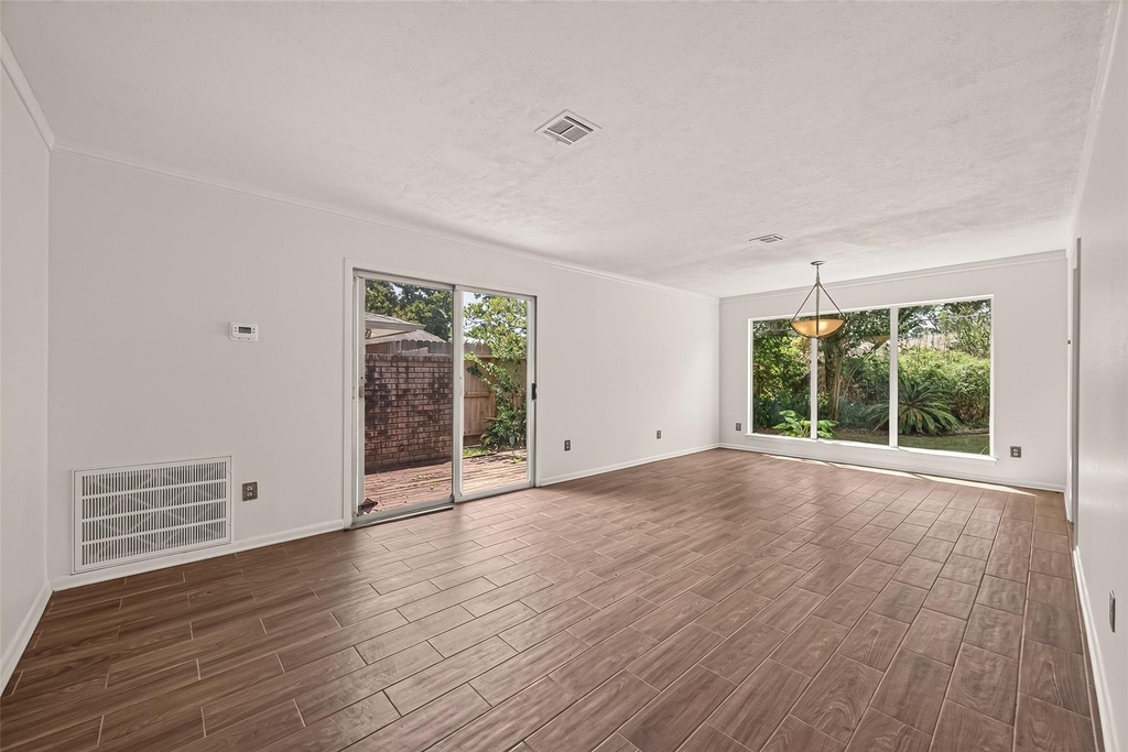 10039 Warwana - Photo 5