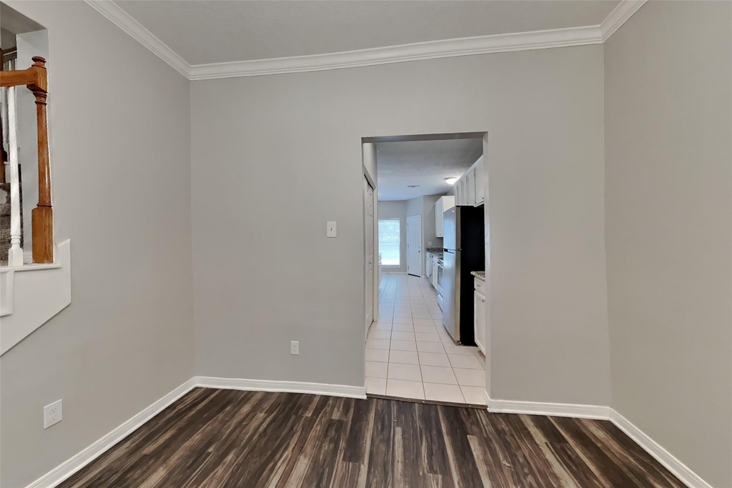 15907 Lausanne Drive - Photo 9