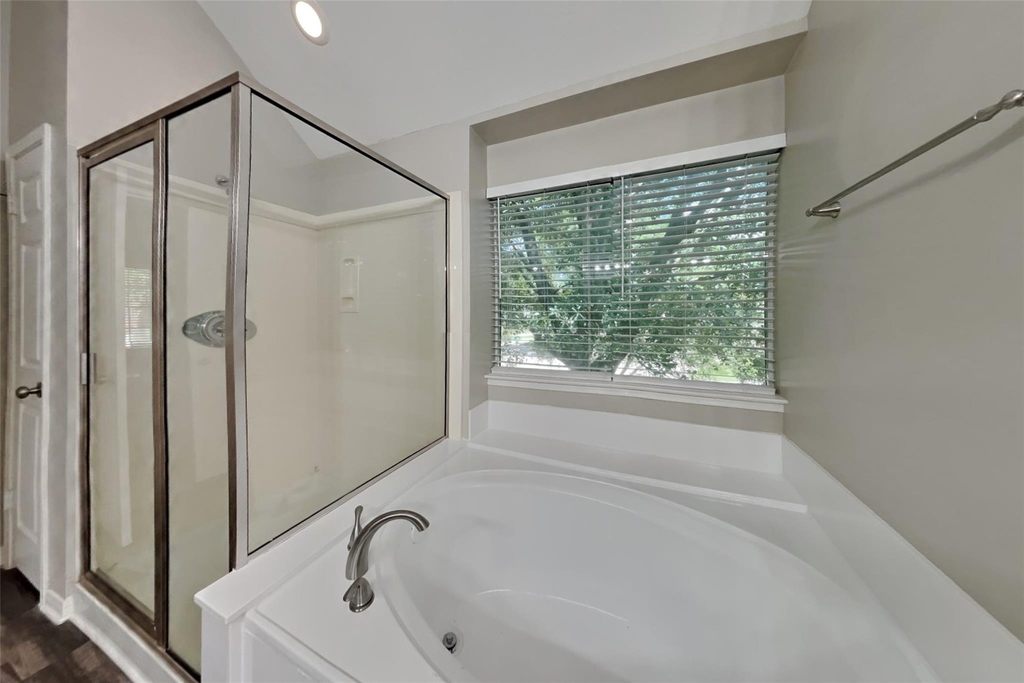 15907 Lausanne Drive - Photo 14