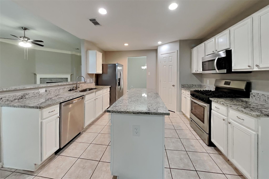 2146 Berkshire Elm Street - Photo 4