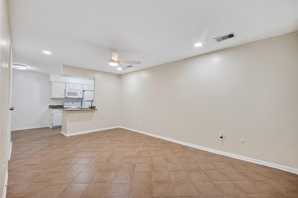 8801 Hammerly Blvd - Photo 17