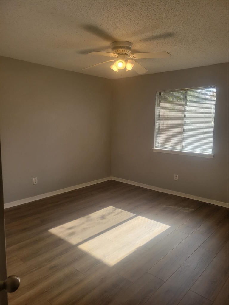 3046 Mosby Drive - Photo 11