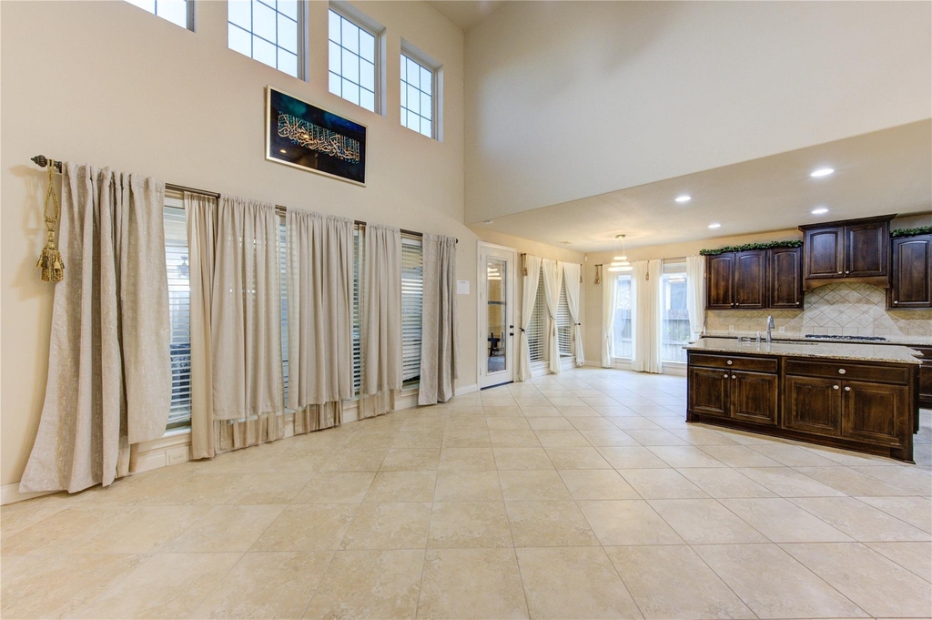 11227 Dunstan Hill Drive - Photo 13