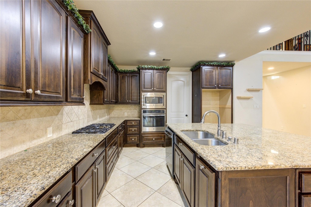 11227 Dunstan Hill Drive - Photo 18