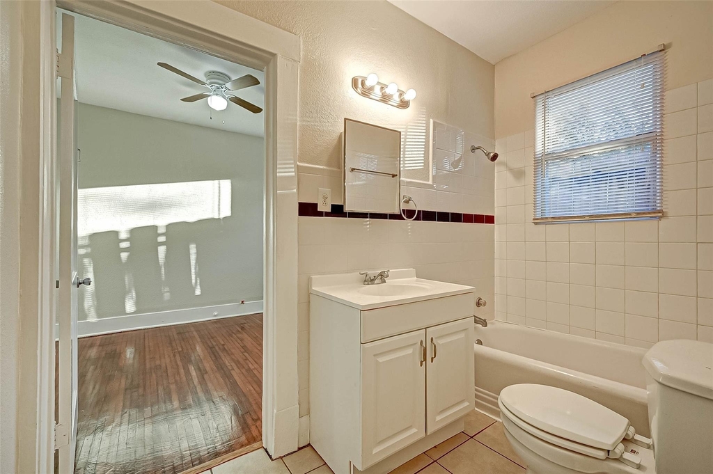 1748 Richmond Avenue - Photo 17