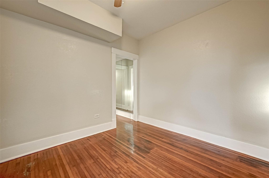 1748 Richmond Avenue - Photo 5