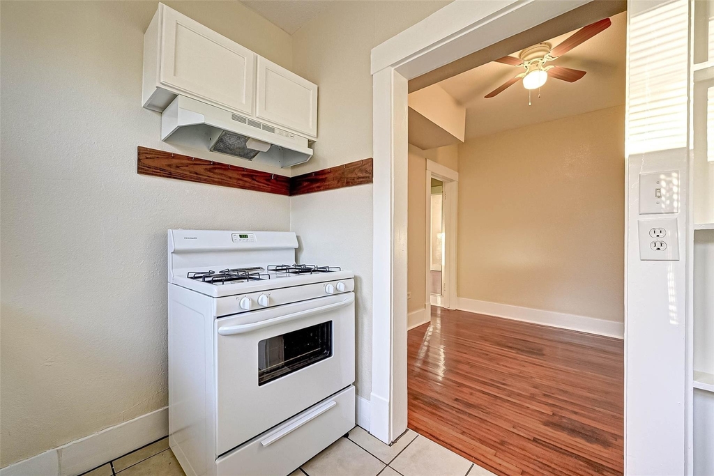 1748 Richmond Avenue - Photo 11