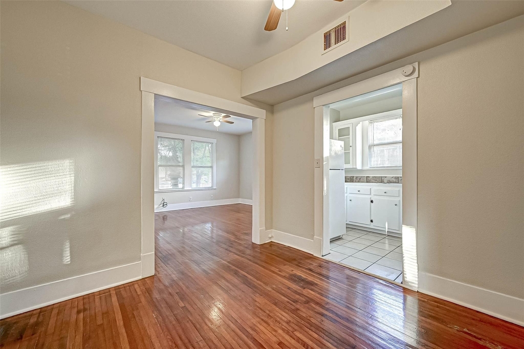 1748 Richmond Avenue - Photo 6