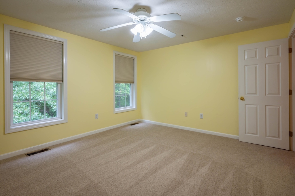 69 Georgetowne - Photo 8