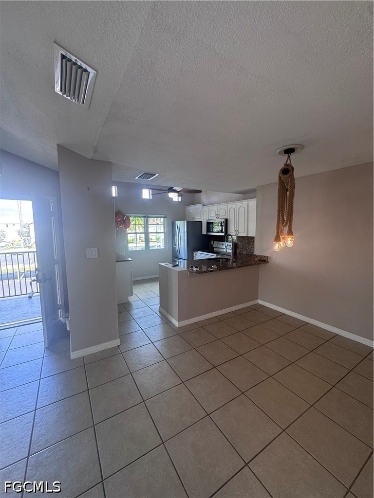 3421 Winkler Avenue - Photo 2