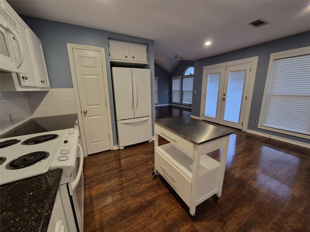 330 Holiday Lane - Photo 15