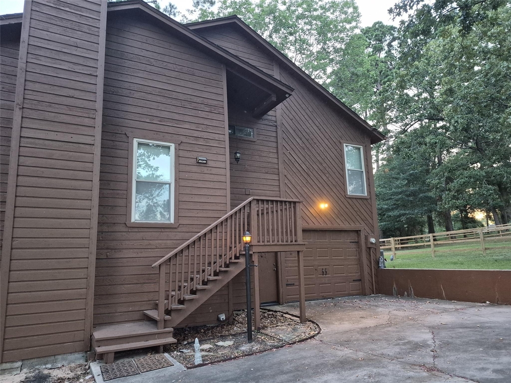 330 Holiday Lane - Photo 0