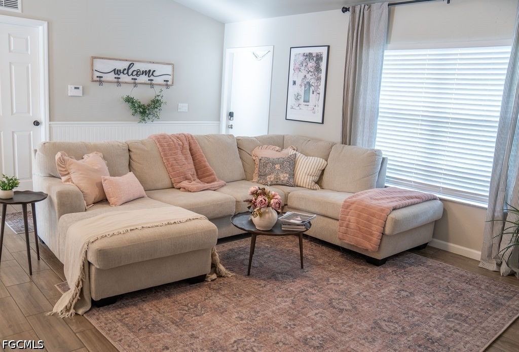 6069 Lacota Avenue - Photo 2