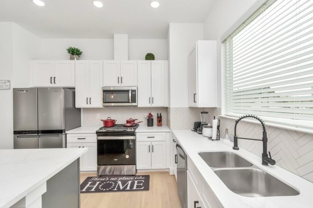 2722 Anita Street - Photo 18
