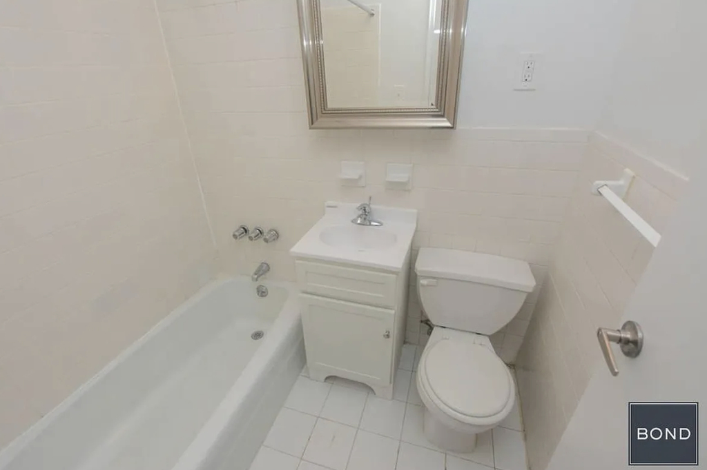 240 East 78th Street - Photo 8
