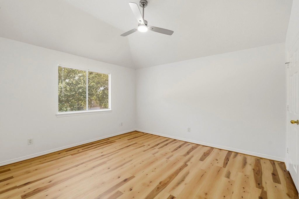 1925 Lori Court - Photo 21