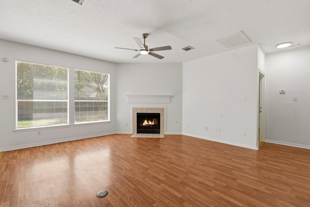 1925 Lori Court - Photo 5