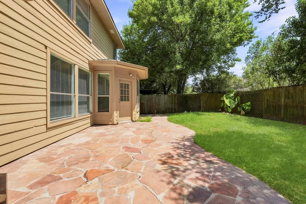 1925 Lori Court - Photo 24