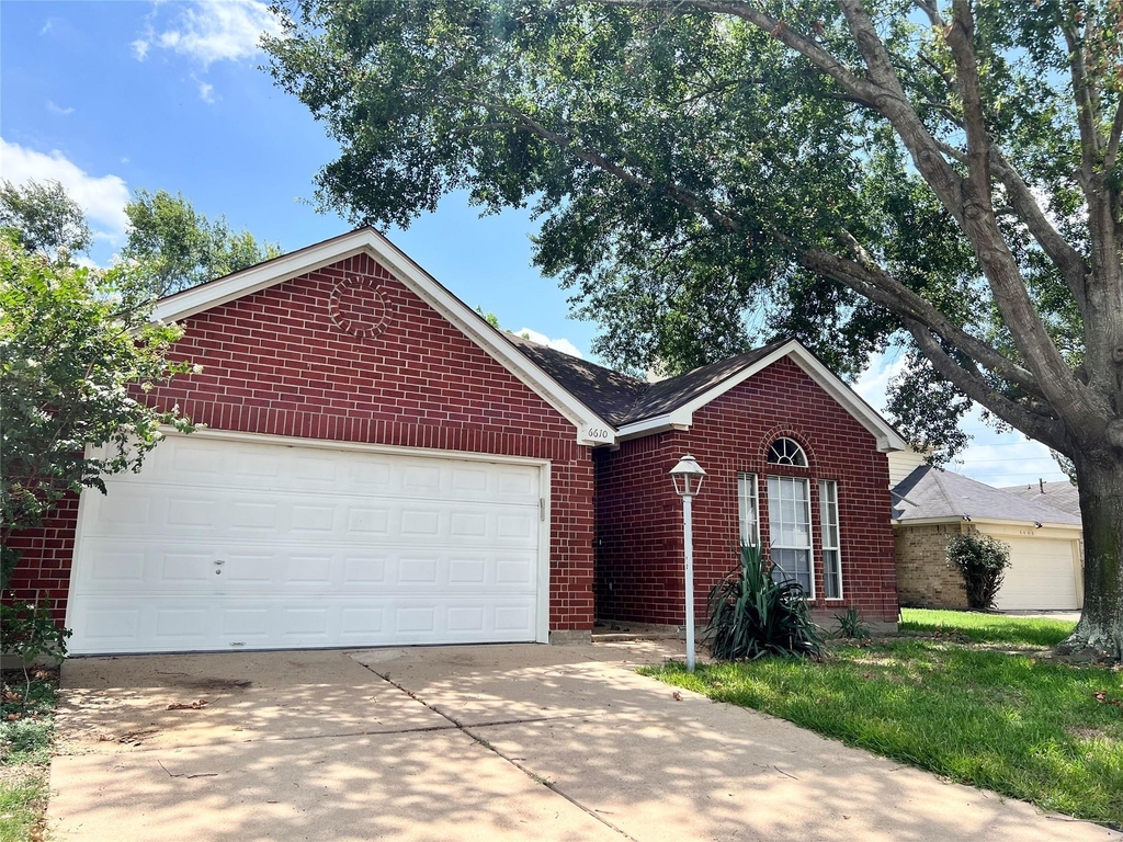 6610 Chantalle Drive - Photo 1