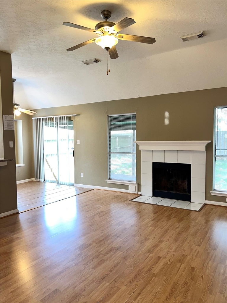 6610 Chantalle Drive - Photo 4