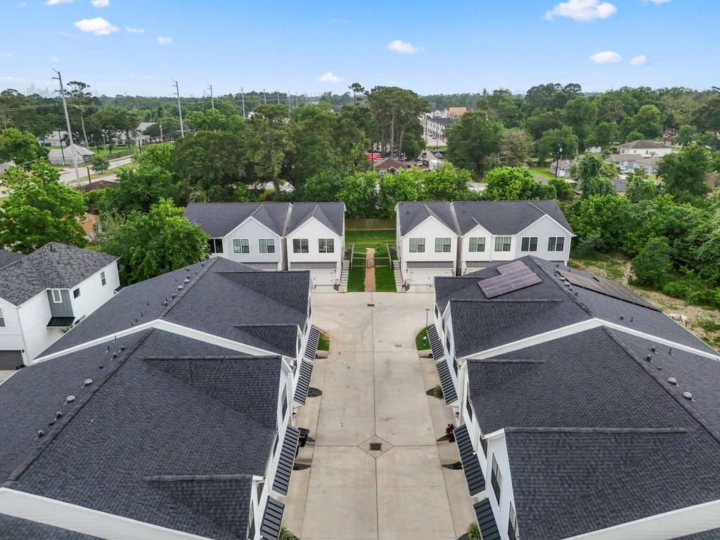 6405 Highland Pine Lane - Photo 36
