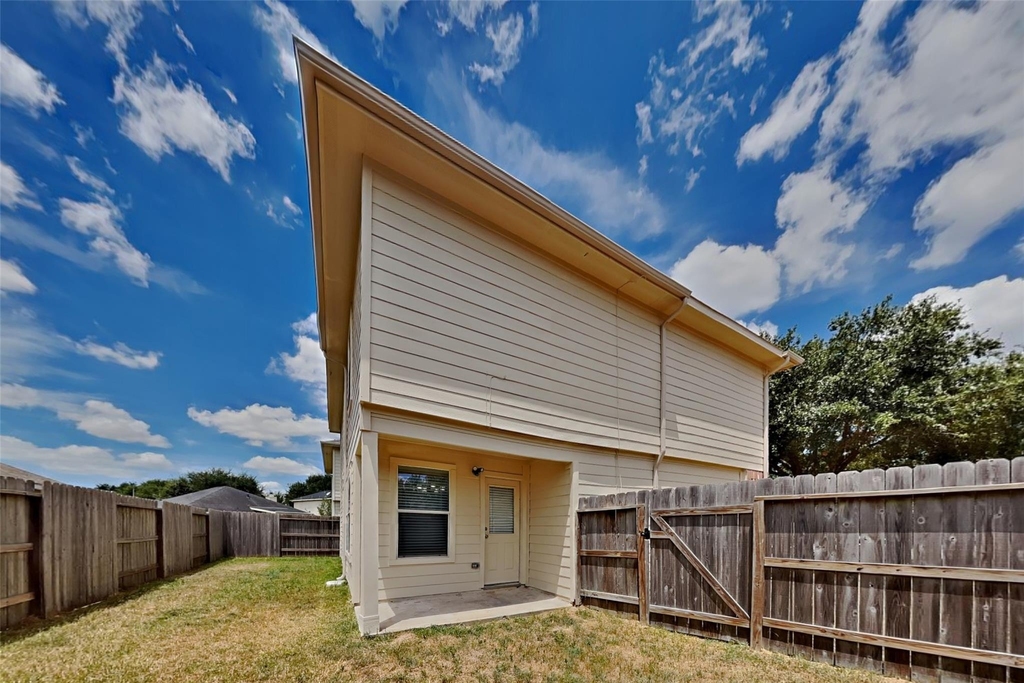 19739 Buckland Park Drive - Photo 17
