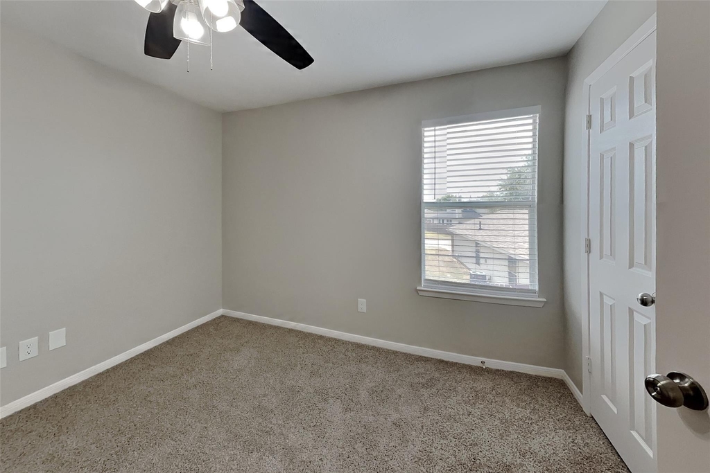 19739 Buckland Park Drive - Photo 12