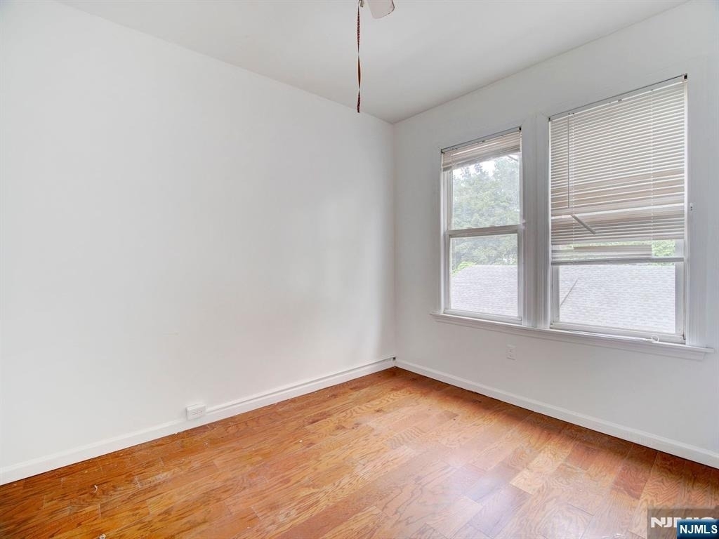 147 Huntington - Photo 9