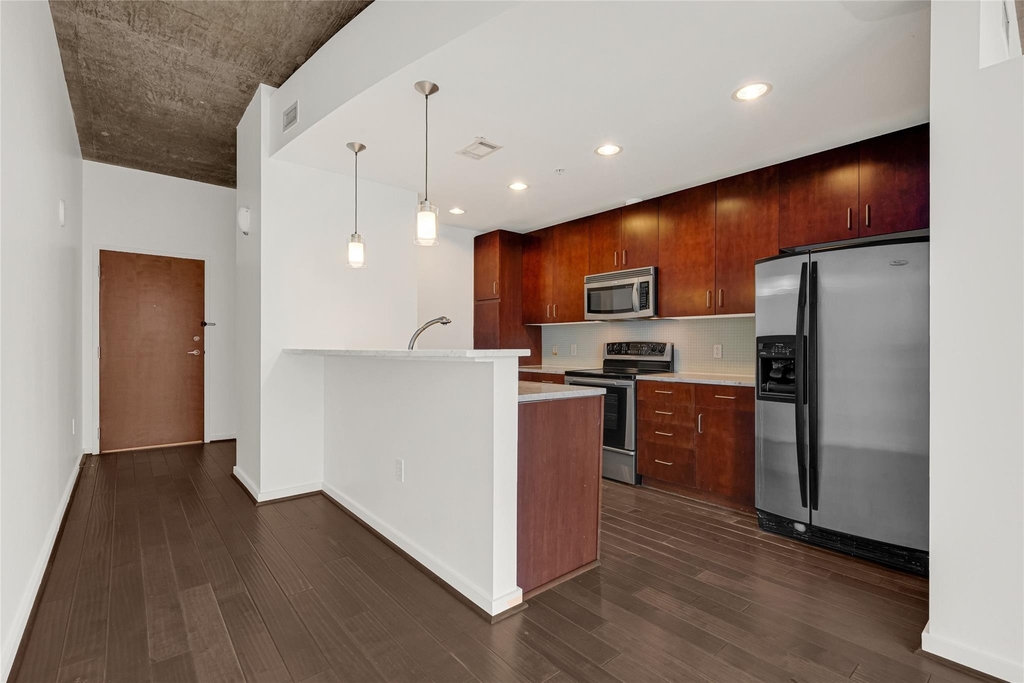 5925 Almeda Road - Photo 3