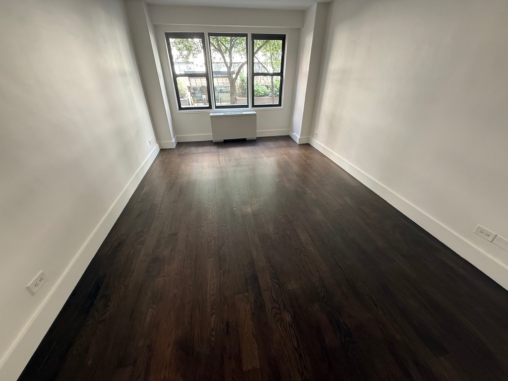 220 East 63rd Street - Photo 3