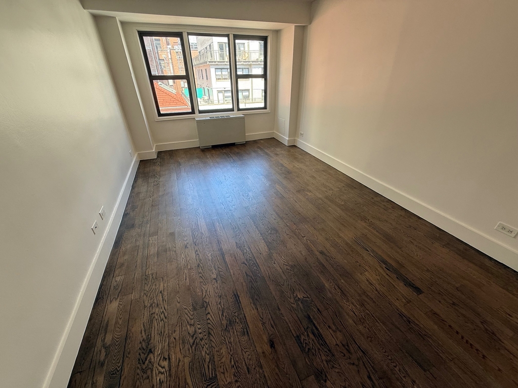 220 East 63rd Street - Photo 4