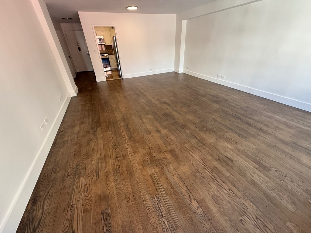 220 East 63rd Street - Photo 2