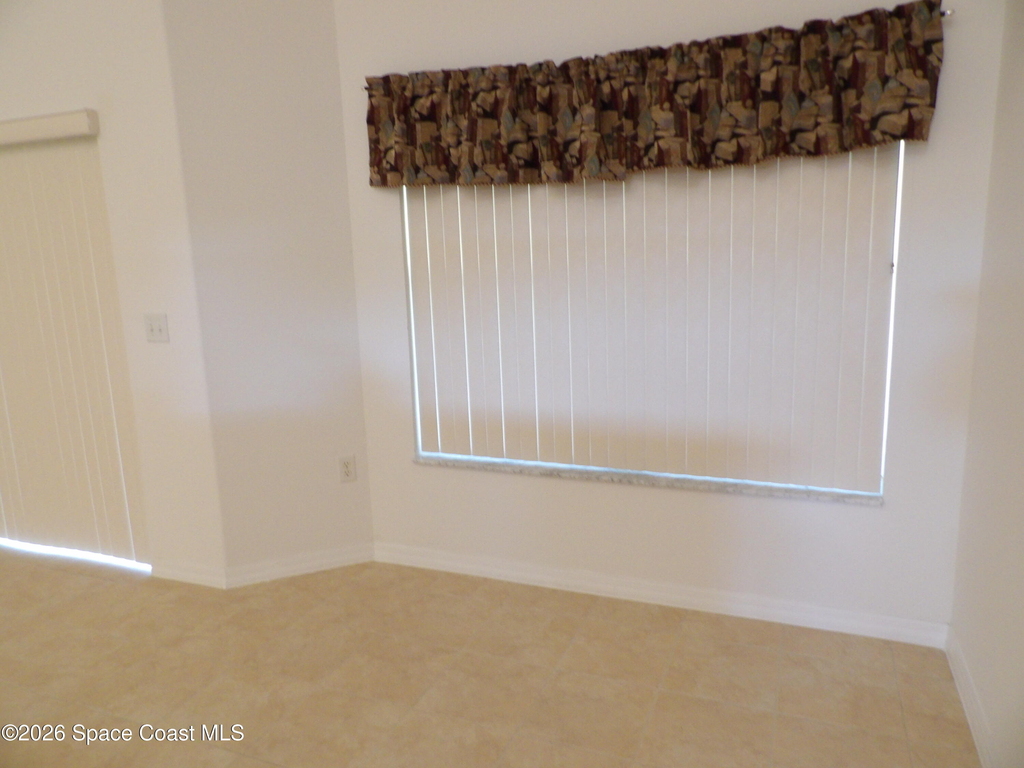 483 Entrada Street Se - Photo 9