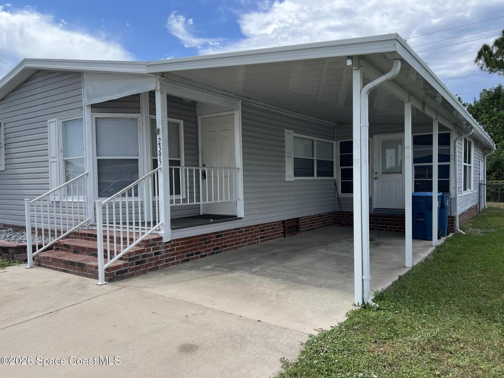 2395 Coconut Palm Drive Ne - Photo 1
