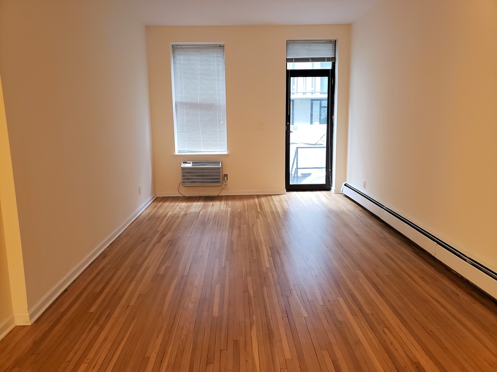 West 52nd Street - Photo 3