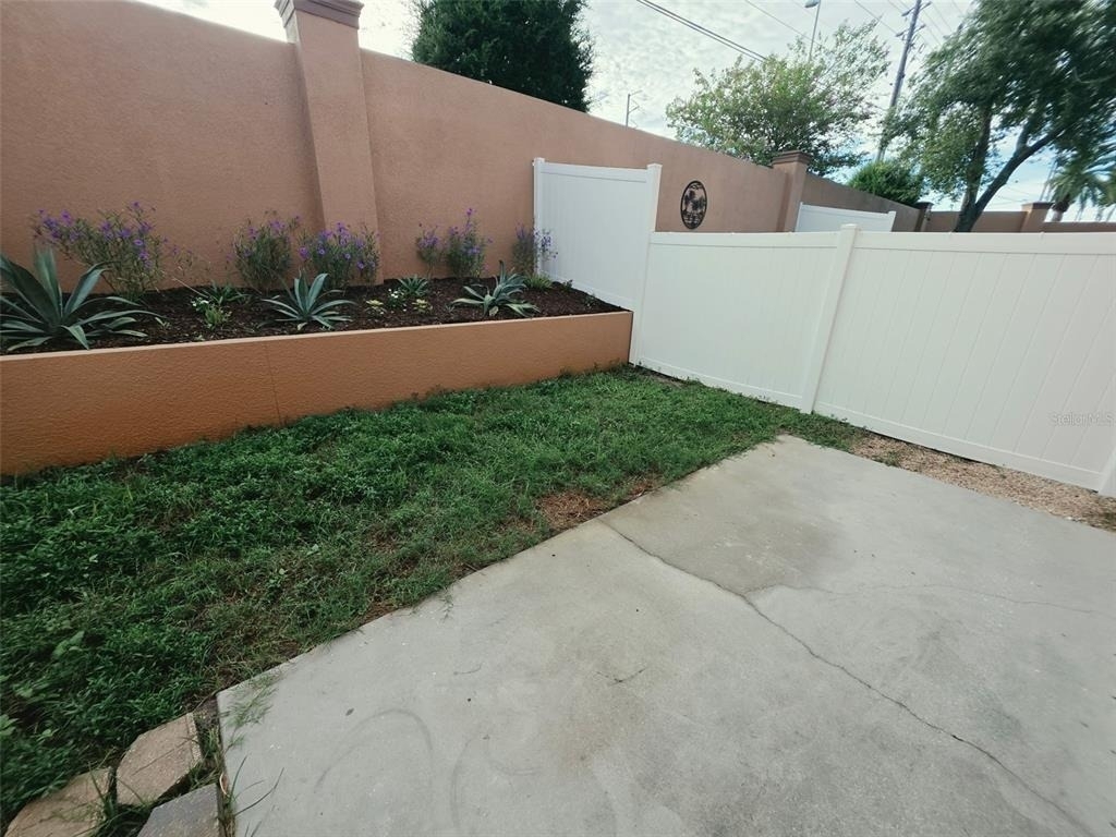 1737 Sommarie Way - Photo 21
