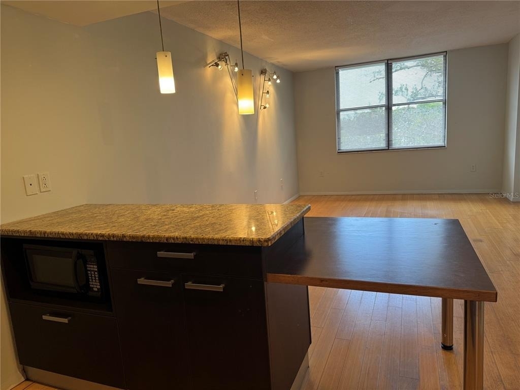 701 S Madison Avenue - Photo 5