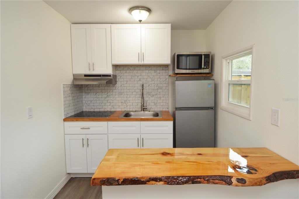 10934 N Boulevard - Photo 10