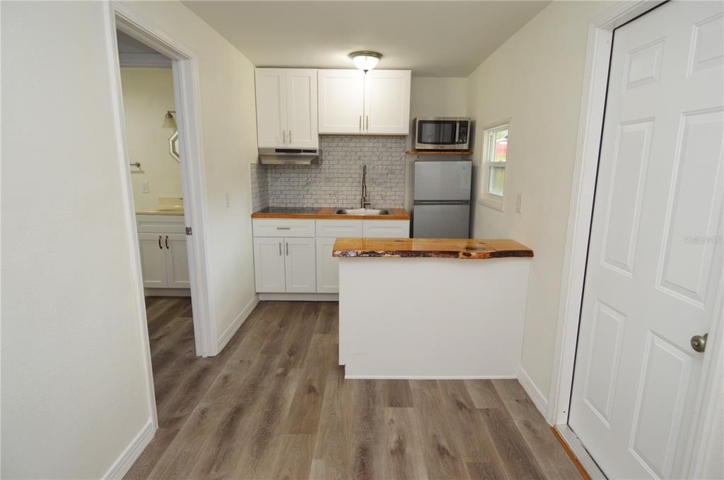 10934 N Boulevard - Photo 7