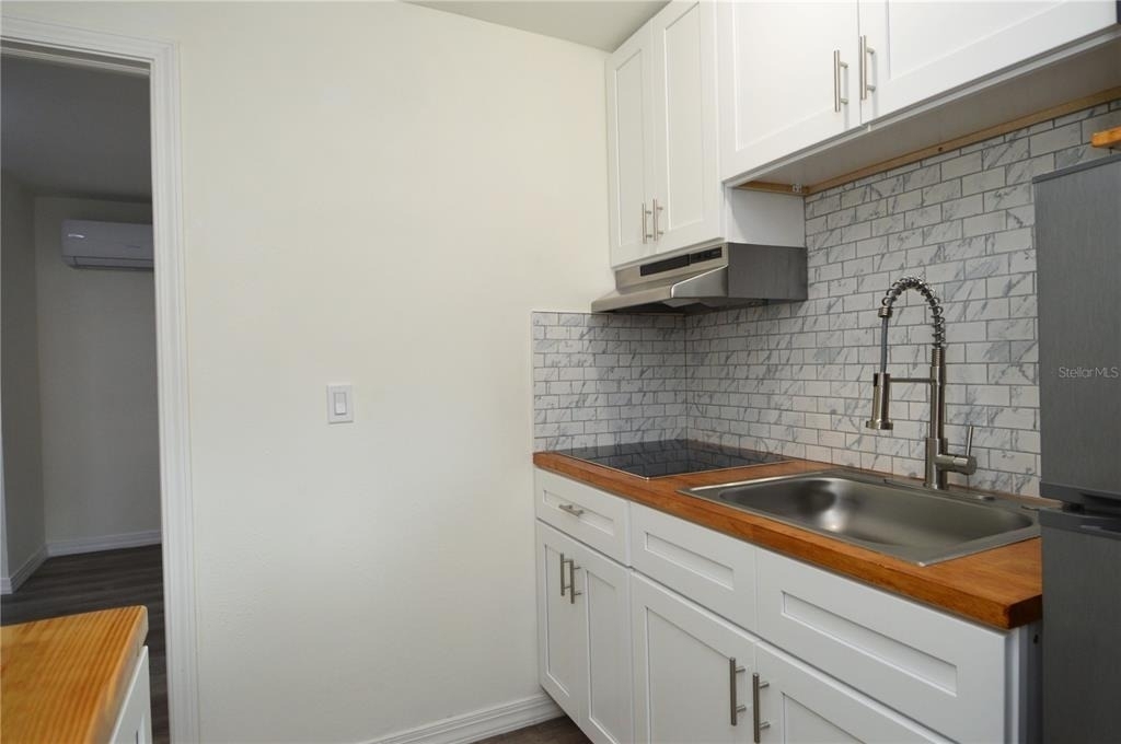 10934 N Boulevard - Photo 11