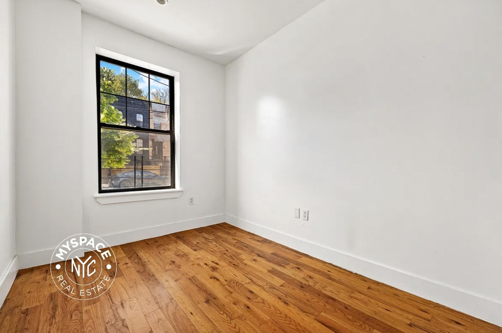 1935 Bergen Street - Photo 8