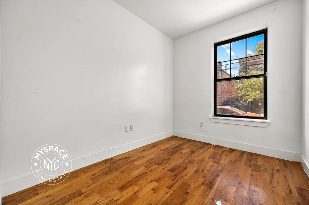 1935 Bergen Street - Photo 6