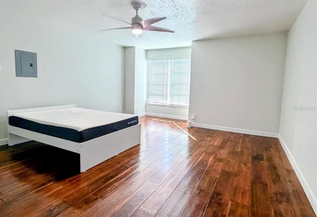 415 Celebration Avenue - Photo 2