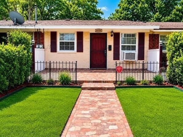 4666 Ken Knight Drive N - Photo 0