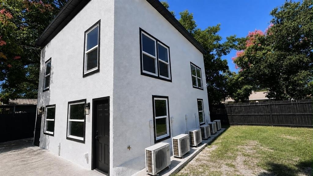 327 Avenue J Se - Photo 1