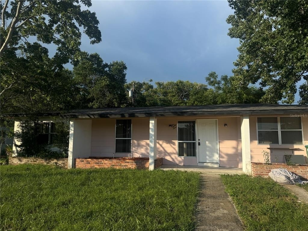 589 East Normandy  Blvd. - Photo 3